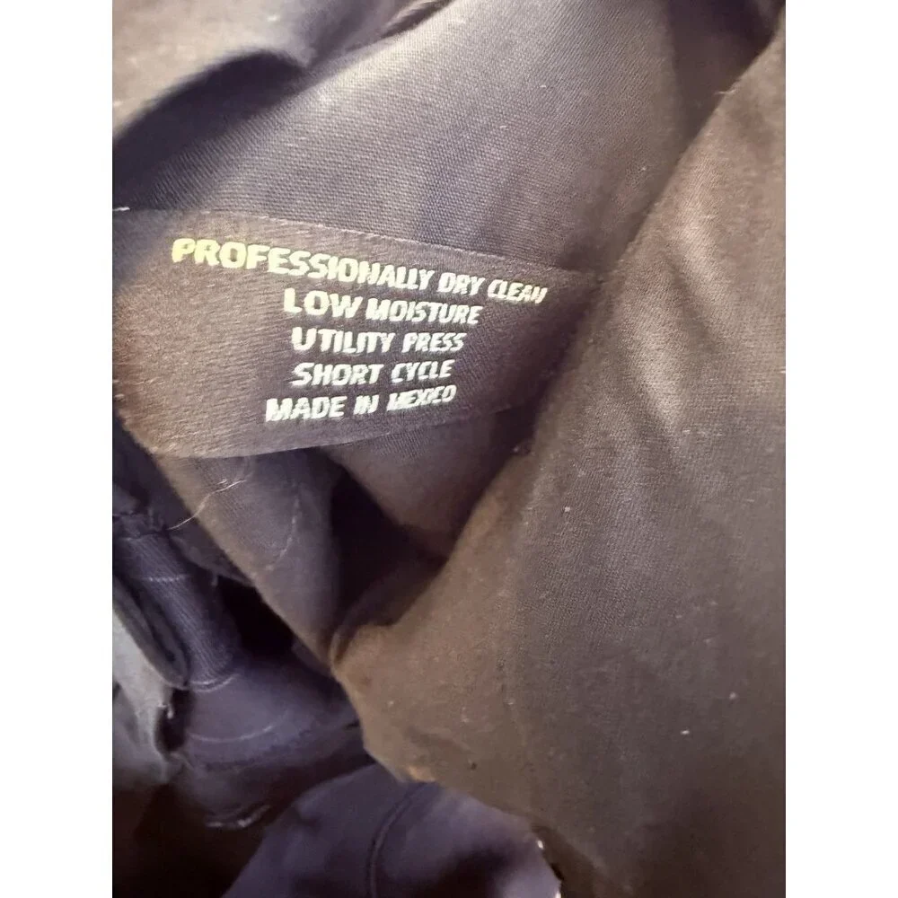 Jos A Bank Men’s Suit Navy Pinstripe Size 44R Travelers Edition 100 % Wool EUC